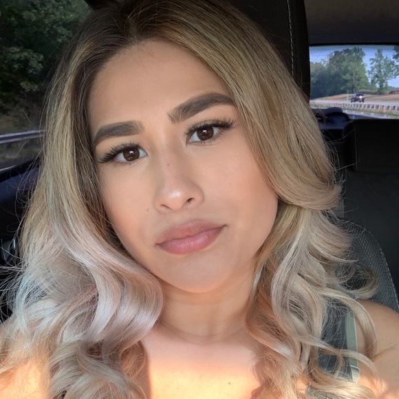 Meet your Posher, Sofia - Picture 1 of 1